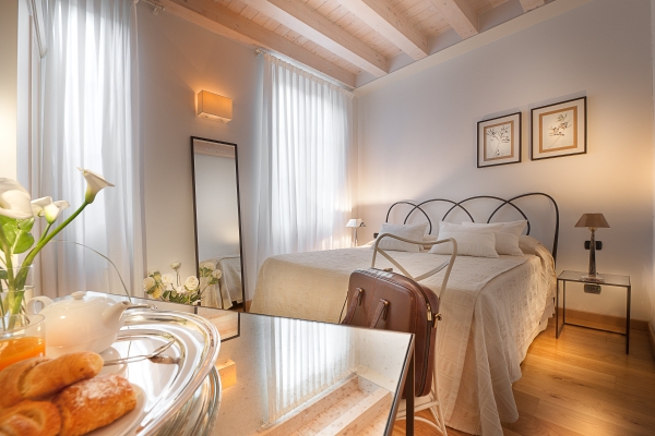 Hotel Gallery Room